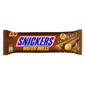 سنيكرز ويفر بالفول السوداني